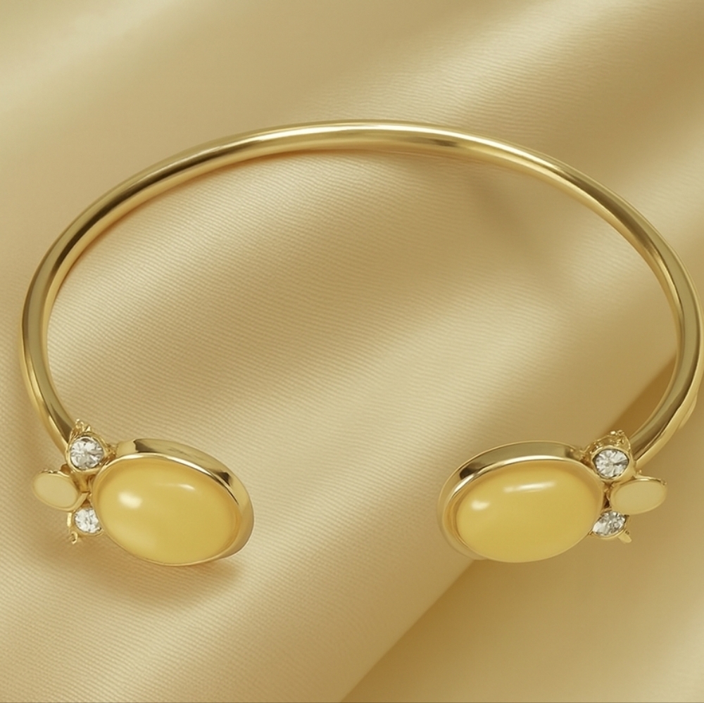 Gold Cuff Bracelet w/ Light Yellow Crystal Stones – Elegant Women's Jewelry 7"